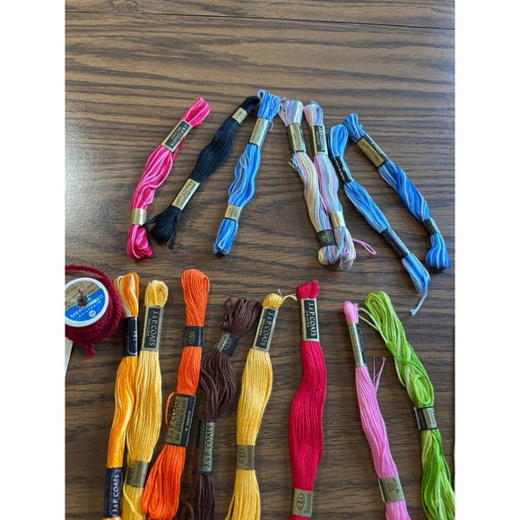 Embroidery Sewing Miscellaneous lot Needles Thread - Picture 4 of 5